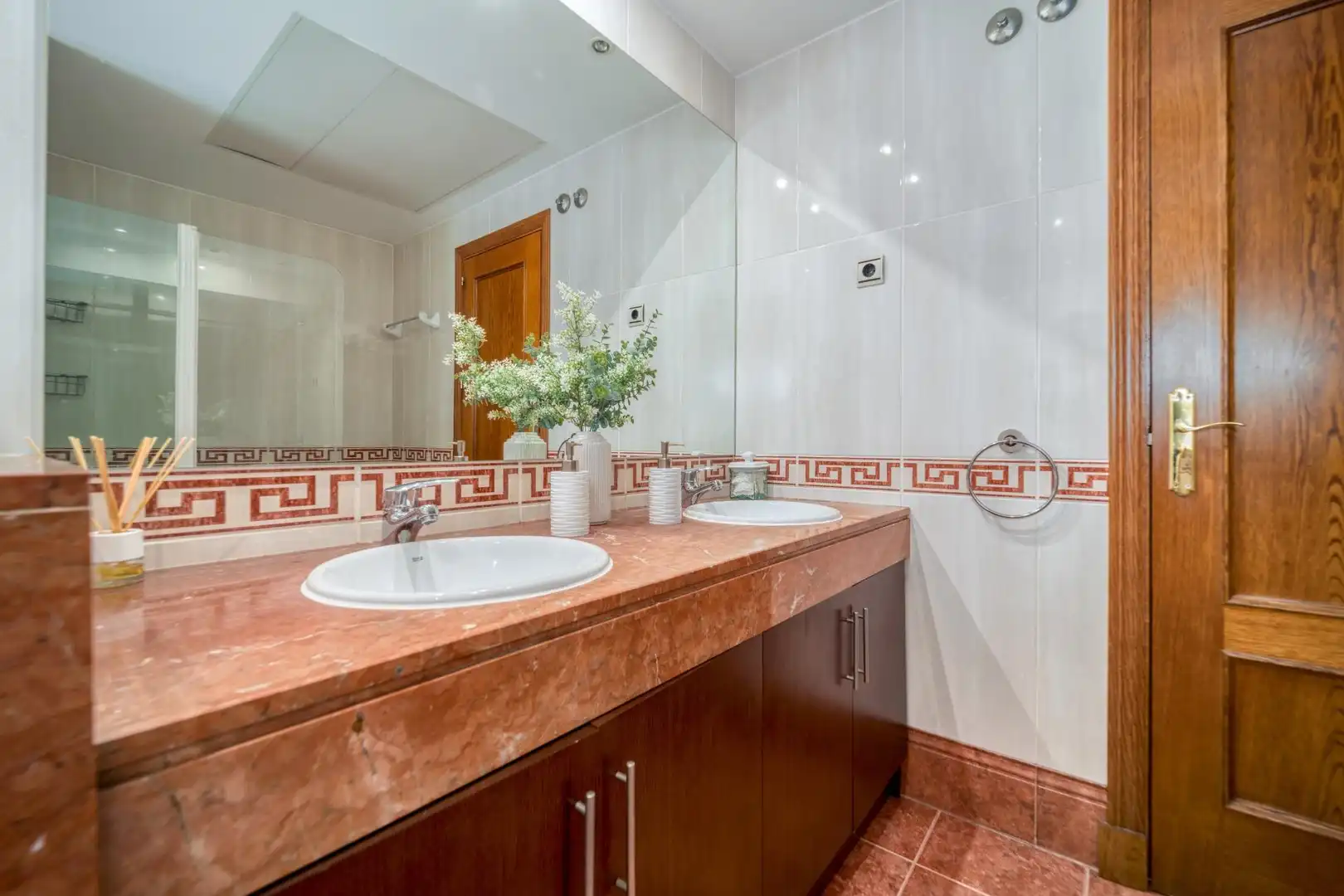 Baño de Piso en venta en Majadahonda con Calefacción, Terraza y Trastero
