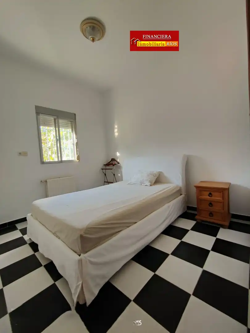 Chalet con piscina en venta en Carmona, imagen 9