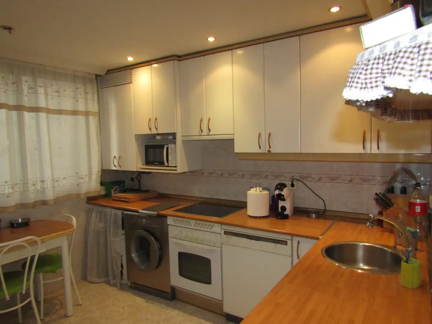 Kitchen of Flat for sale in Torrejón de Ardoz  with Air Conditioner, Heating and Parquet flooring