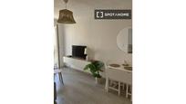 Bedroom of Flat to rent in Santa Coloma de Gramenet  with Air Conditioner, Heating and Furnished
