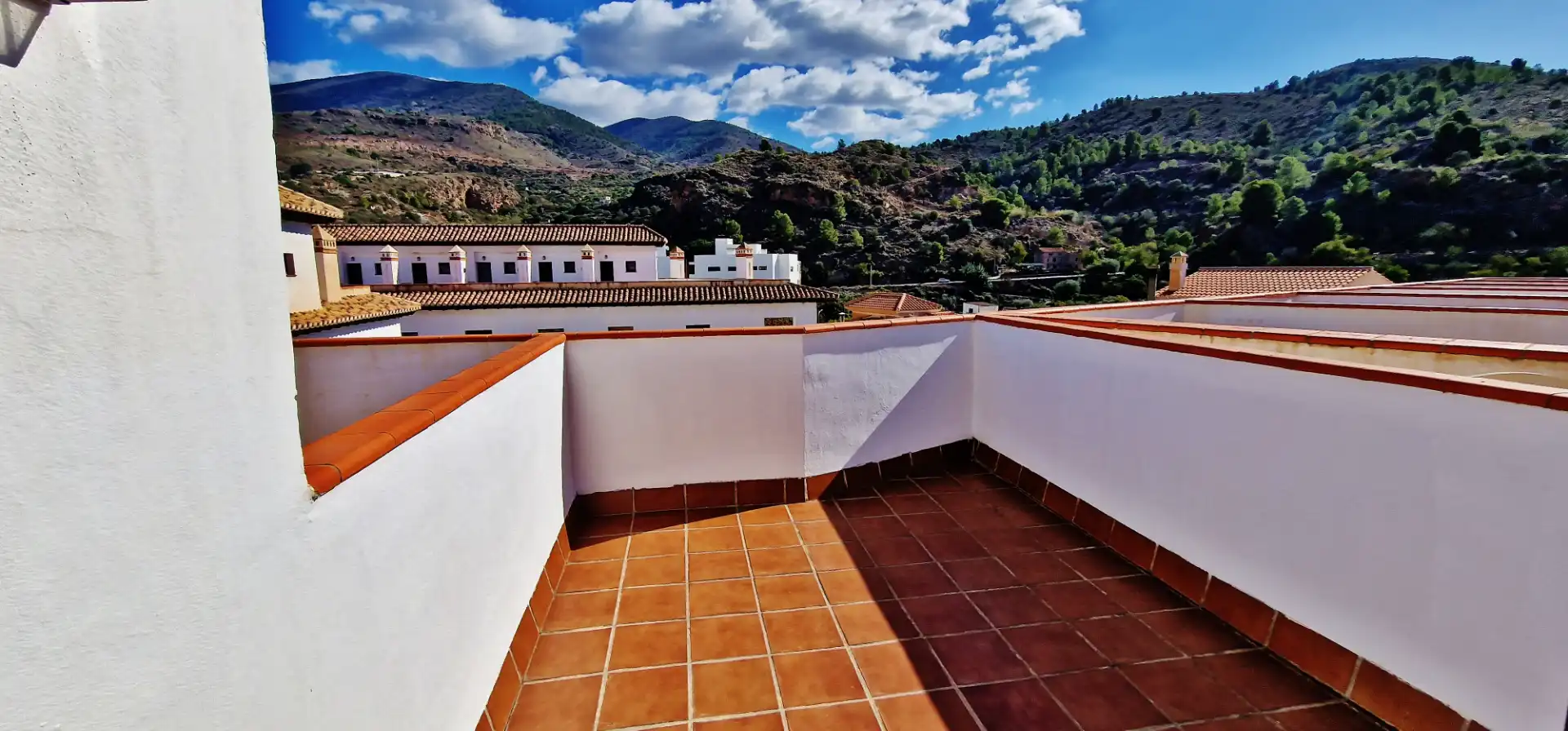 Terrasse von Wohnungen zur Miete in Vélez de Benaudalla mit Klimaanlage, Heizung und Terrasse