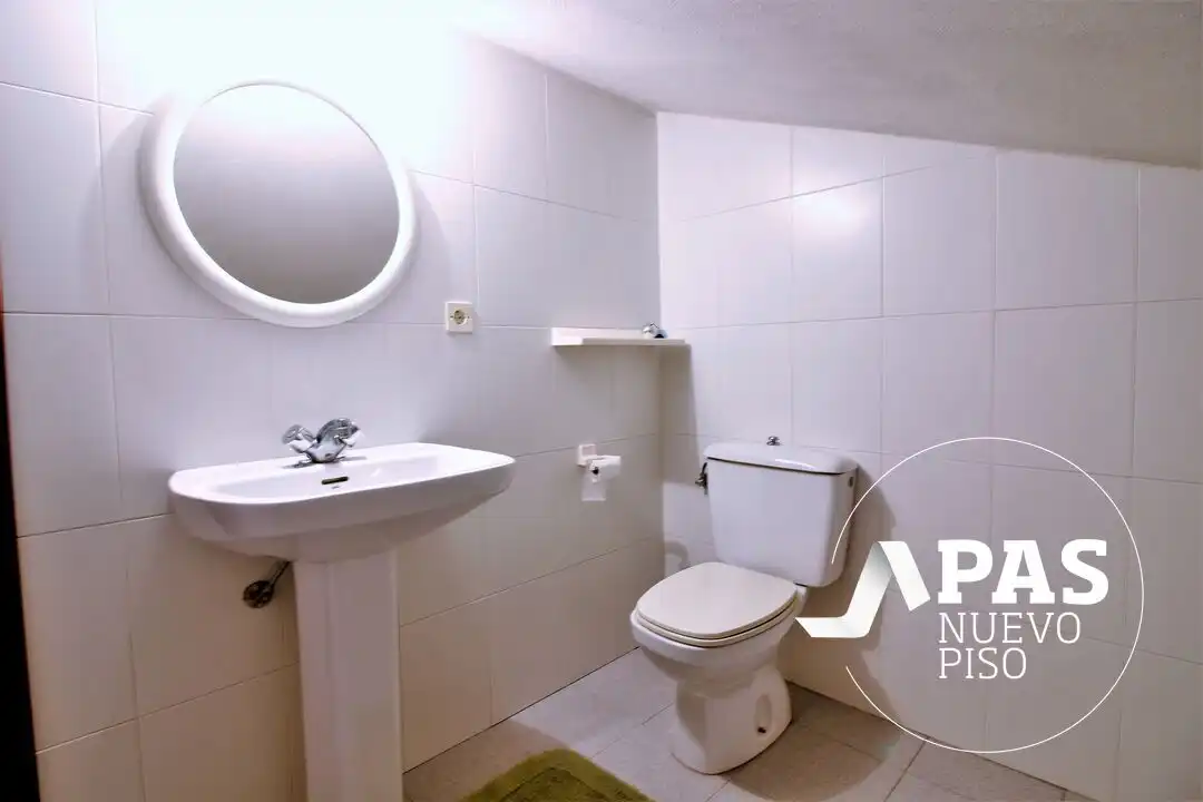 Baño de Casa o chalet en venta en Riotuerto con Calefacción, Jardín privado y Terraza