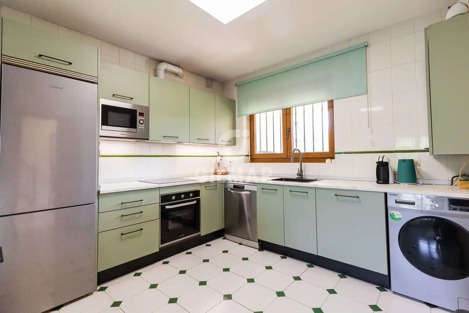 Cocina de Casa o chalet en venta en Galapagar con Calefacción, Jardín privado y Piscina