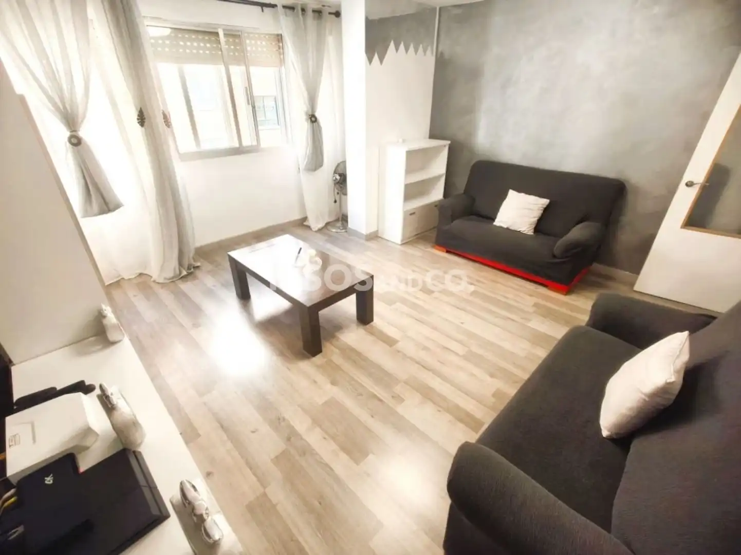 Sala de estar de Piso en venta en Cambre  con Calefacción, Trastero y Amueblado
