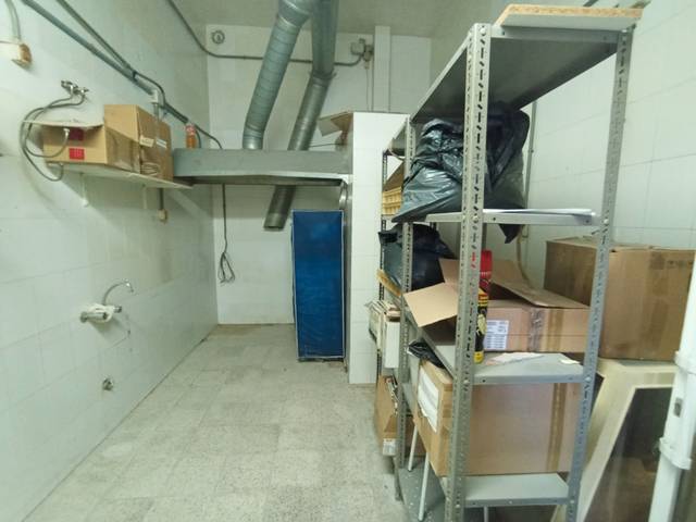 Local comercial en Venta en Calle la Crónica, 14 en Puerta Blanca