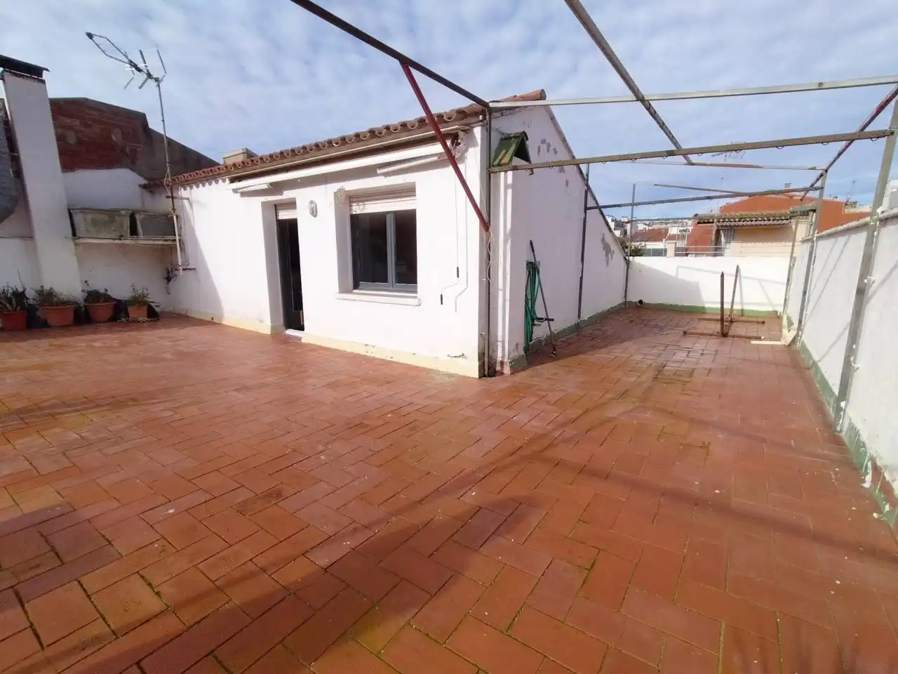 Vista exterior de Casa o xalet en venda en Terrassa amb Aire condicionat i Terrassa