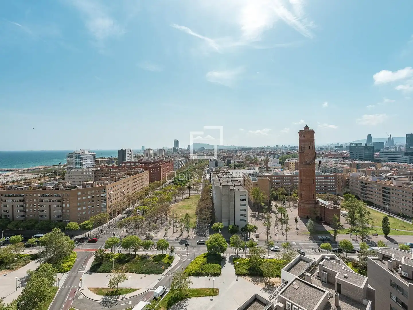 Außenansicht von Wohnung zum Verkauf in Barcelona mit Klimaanlage, Heizung und Abstellraum