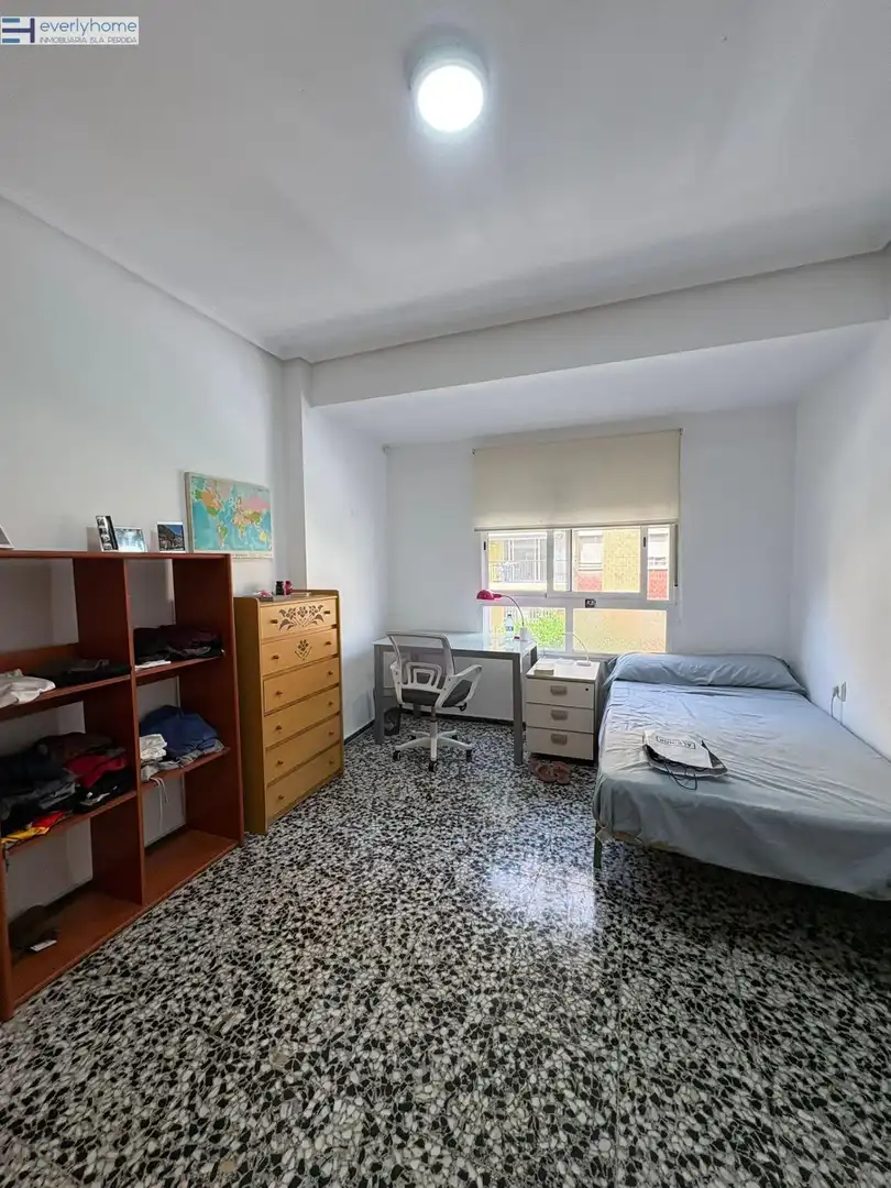 Bedroom of Flat for rent in Valencia  with Furnished and Balcony