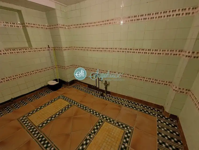 Bathroom of Flat for sale in Segovia  with Heating, Terrace and Furnished