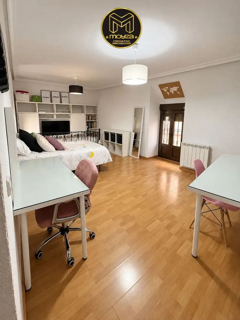 Casa amb terrassa en venda a Centro ciudad, imagen 2