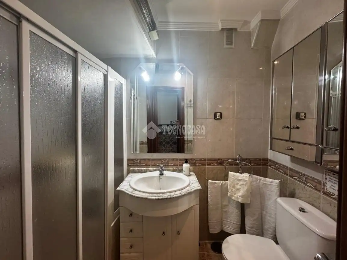 Bathroom of Flat for rent in Aranjuez