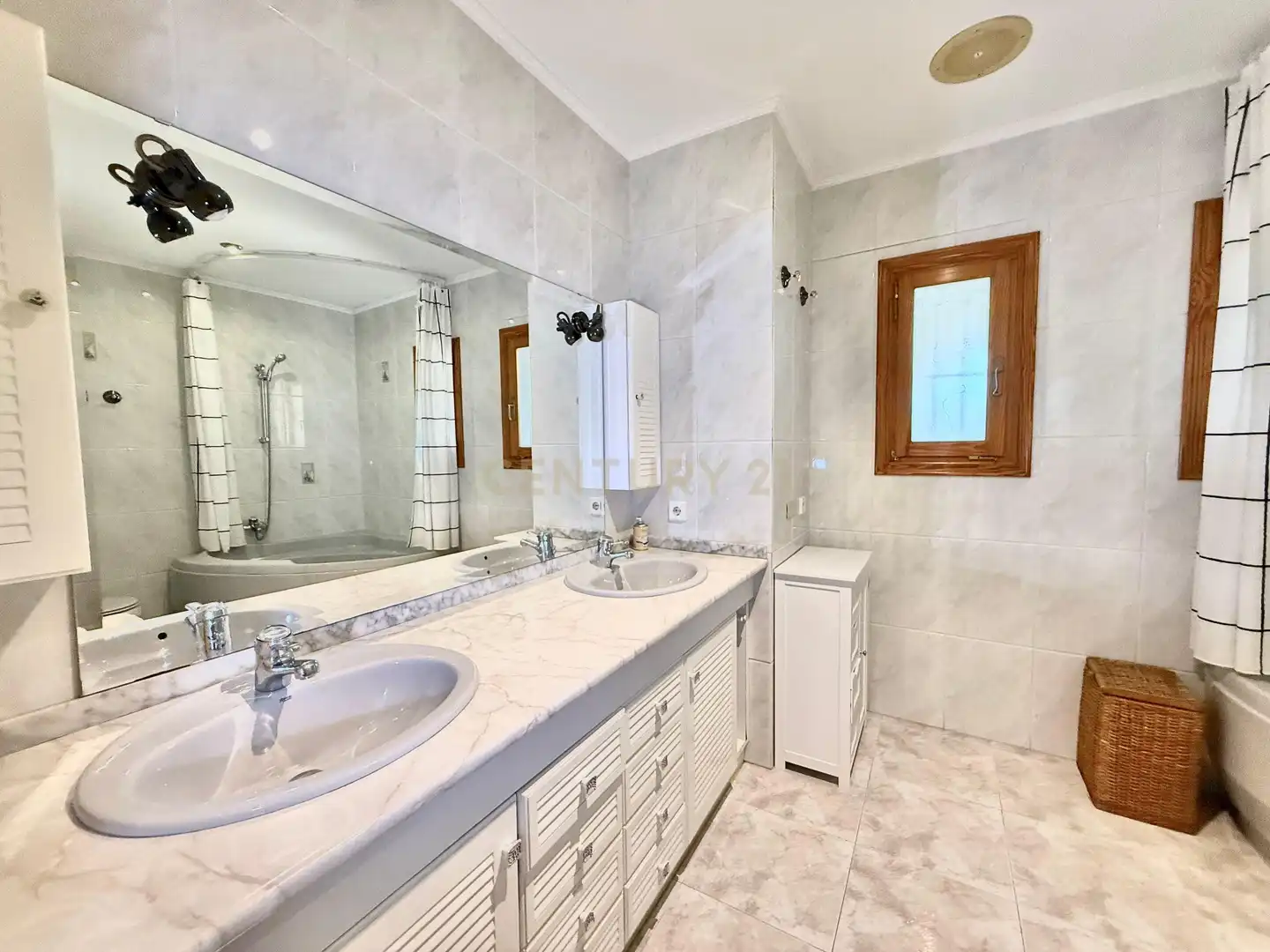 Bany de Casa o xalet en venda en Calpe / Calp amb Aire condicionat, Jardí privat i Traster