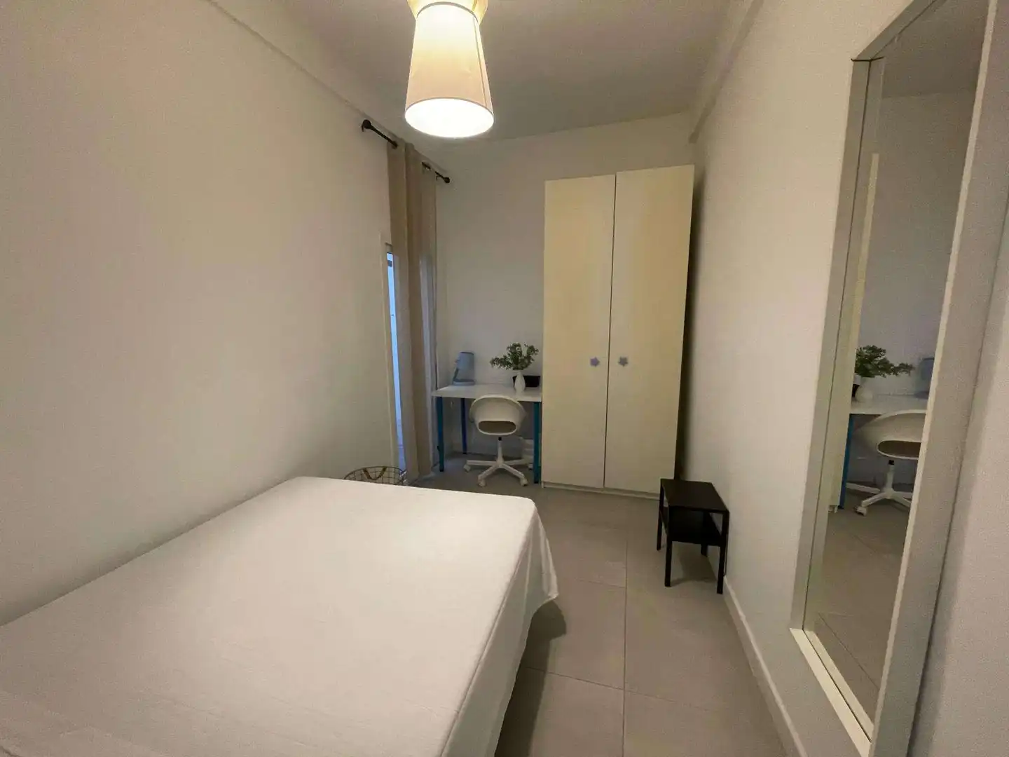 Room in Feria