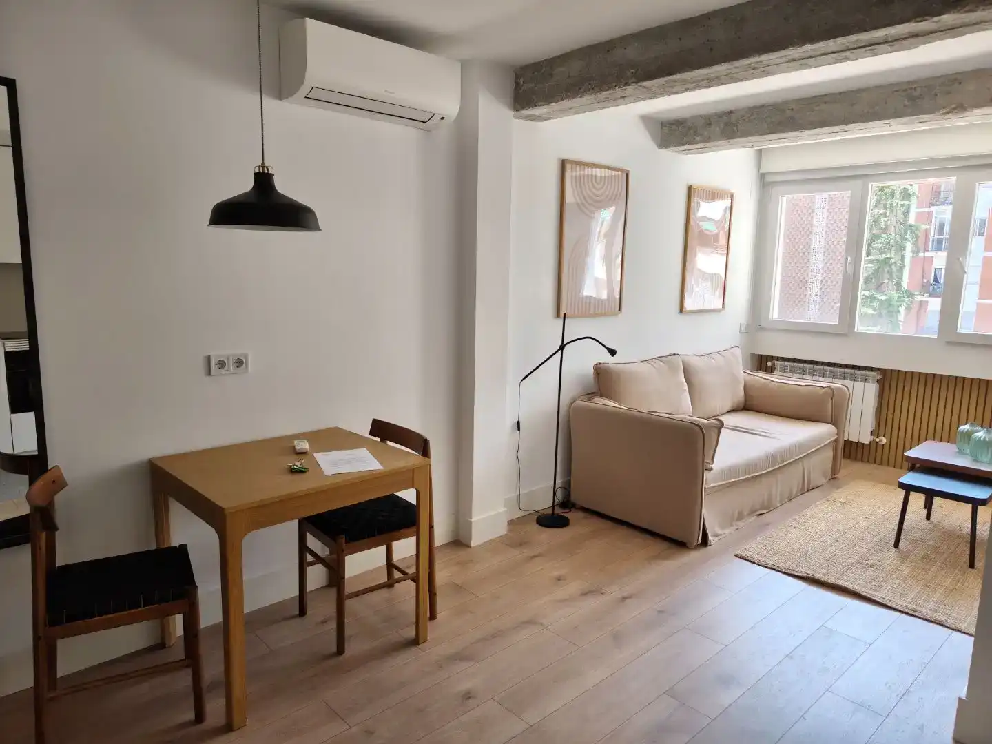 Wohnzimmer von Wohnung zur Miete in Madrid mit Klimaanlage, Abstellraum und Möbliert