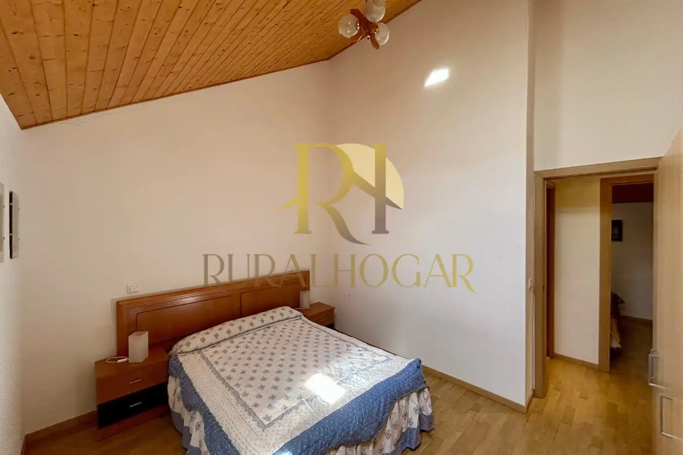 Schlafzimmer von Wohnung zum Verkauf in Cabrillanes