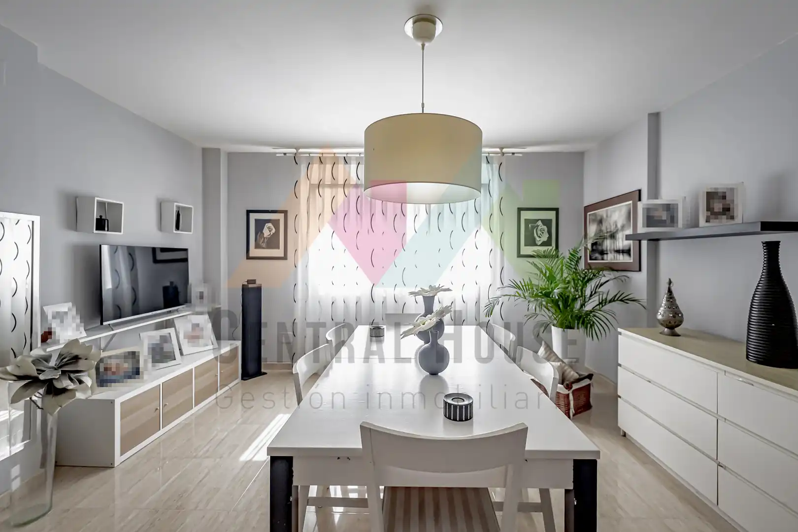 Comedor de Casa adosada en venta en Guadalajara con Aire acondicionado, Calefacción y Jardín privado