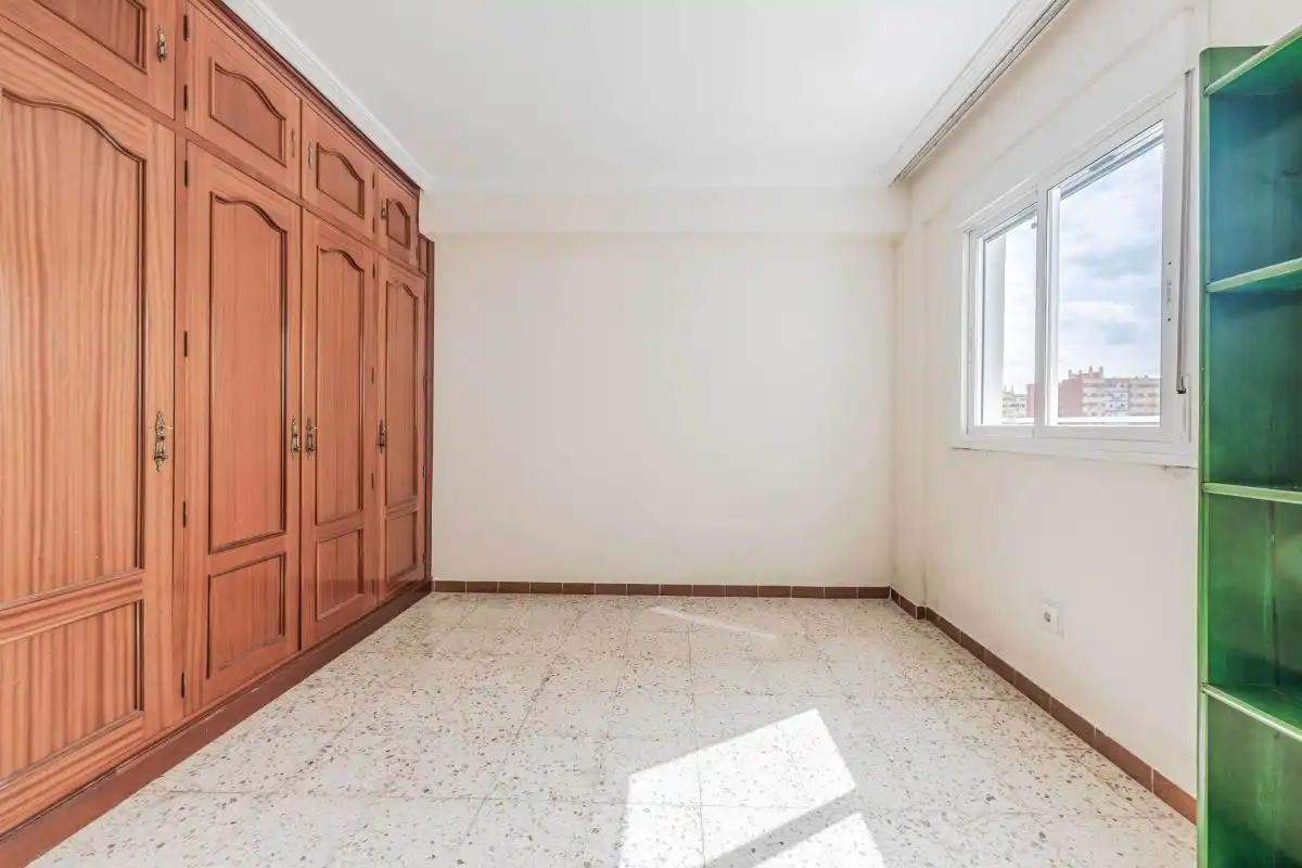 Bedroom of Flat for sale in Sevilla  with Air Conditioner, Heating and Private garden