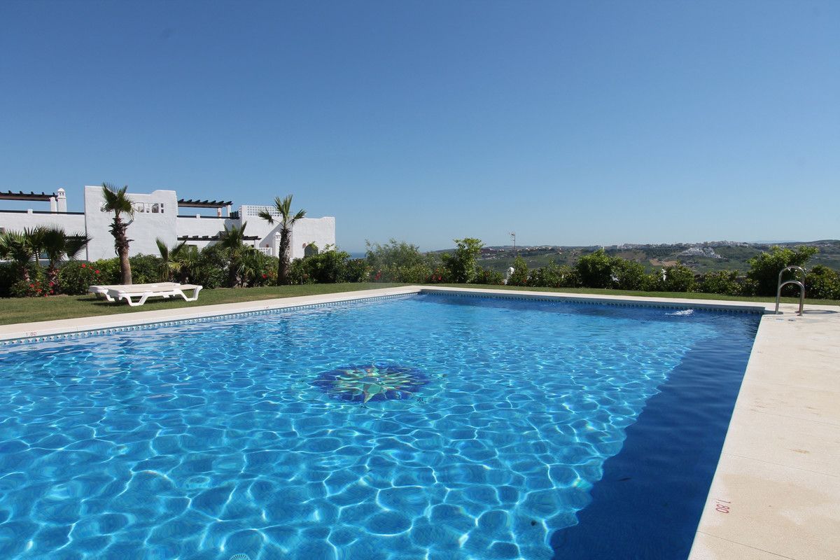 Piscina de Apartamento de alquiler en Casares con Aire acondicionado, Calefacción y Terraza
