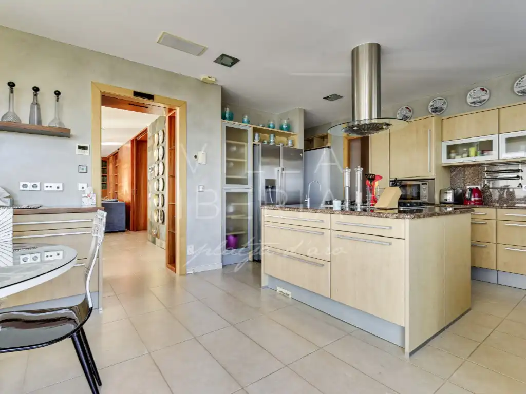 Cocina de Casa o chalet en venta en Castell d'Aro, Platja d'Aro i s'Agaró con Aire acondicionado, Calefacción y Jardín privado