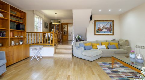 Foto 5 de Casa adosada en venta en Torrent Ballester, Viladecans
