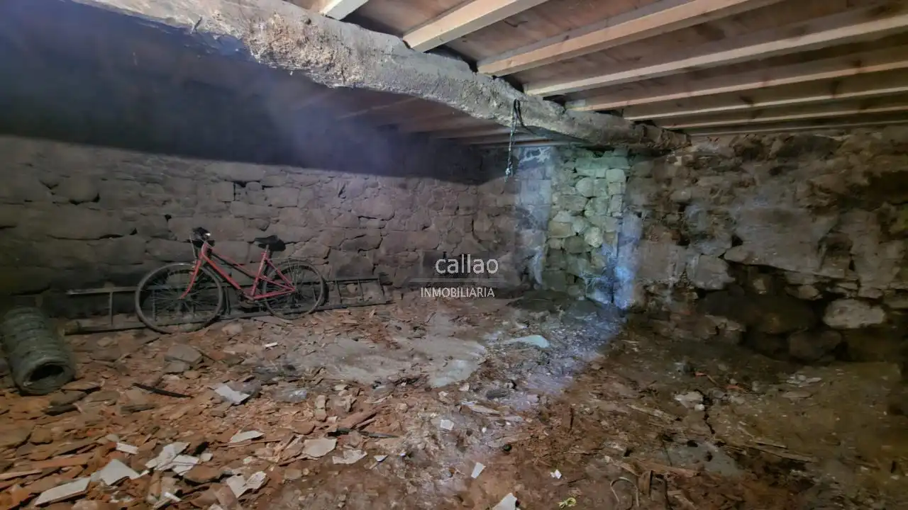 Haus oder Chalet zum Verkauf in Ferrol mit Privatgarten