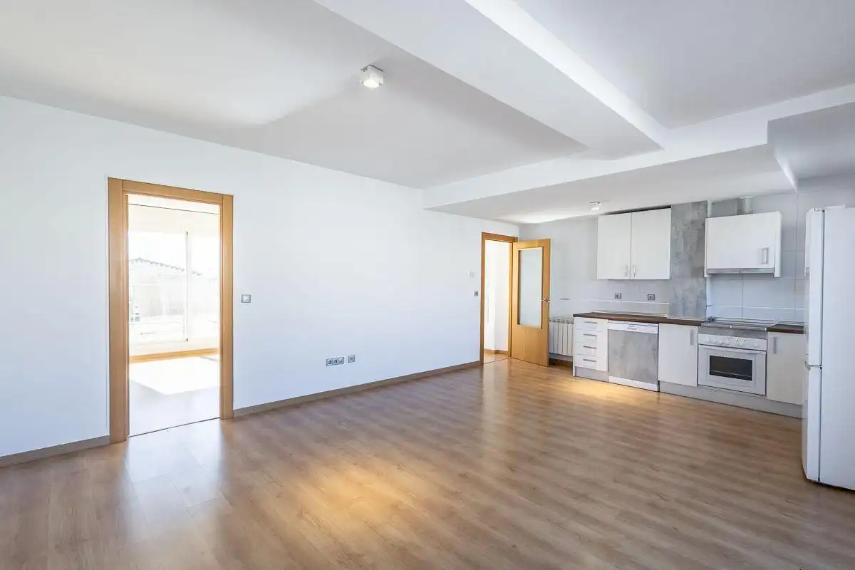 Dachboden zur Miete in Churriana de la Vega mit Klimaanlage, Heizung und Balkon