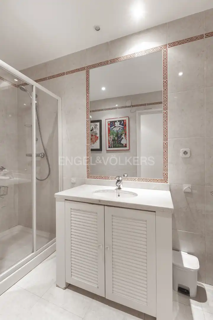 Baño de Piso de alquiler en Madrid con Aire acondicionado, Calefacción y Amueblado