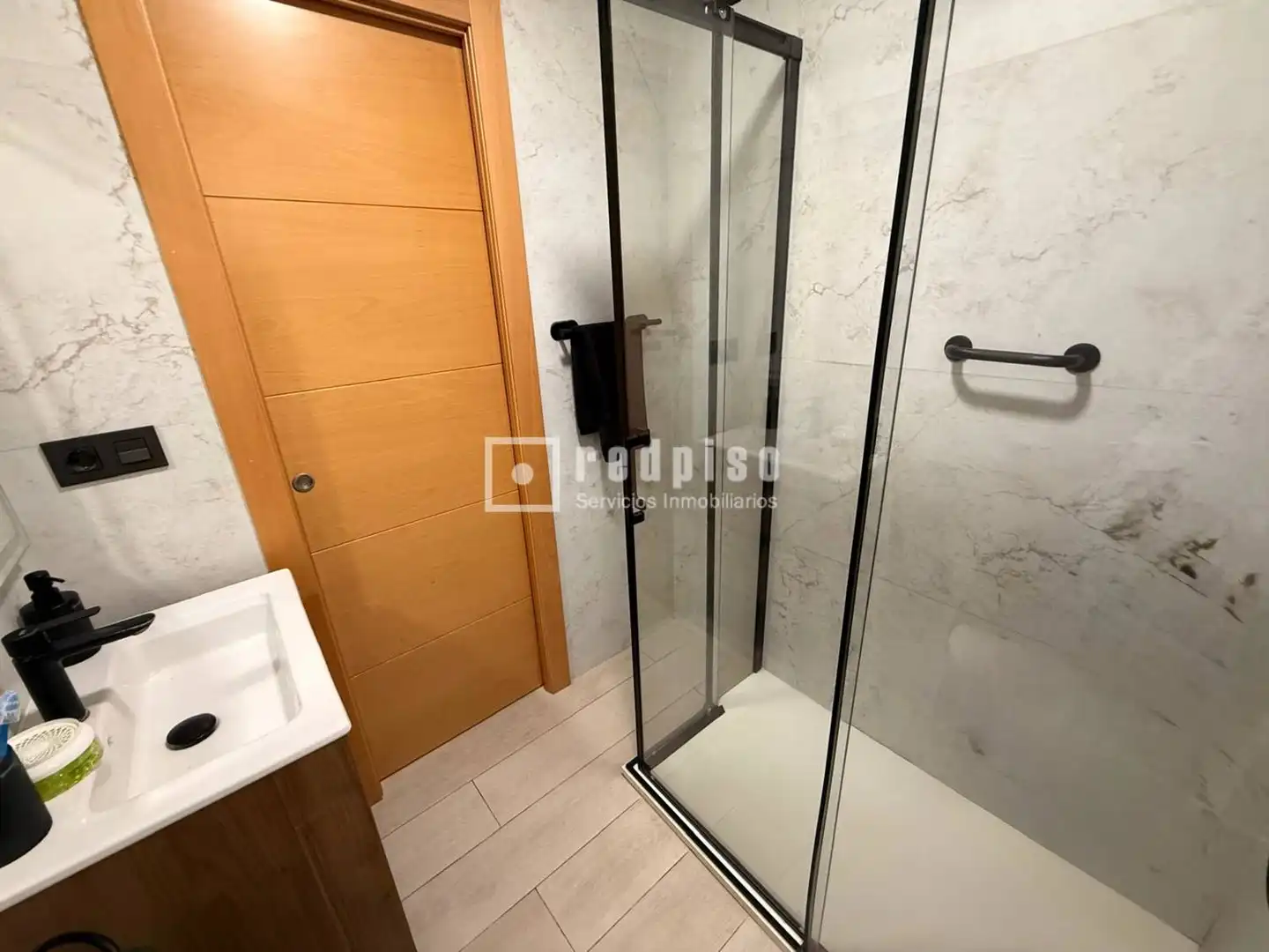 Baño de Piso en venta en Valencia con Aire acondicionado, Trastero y Amueblado