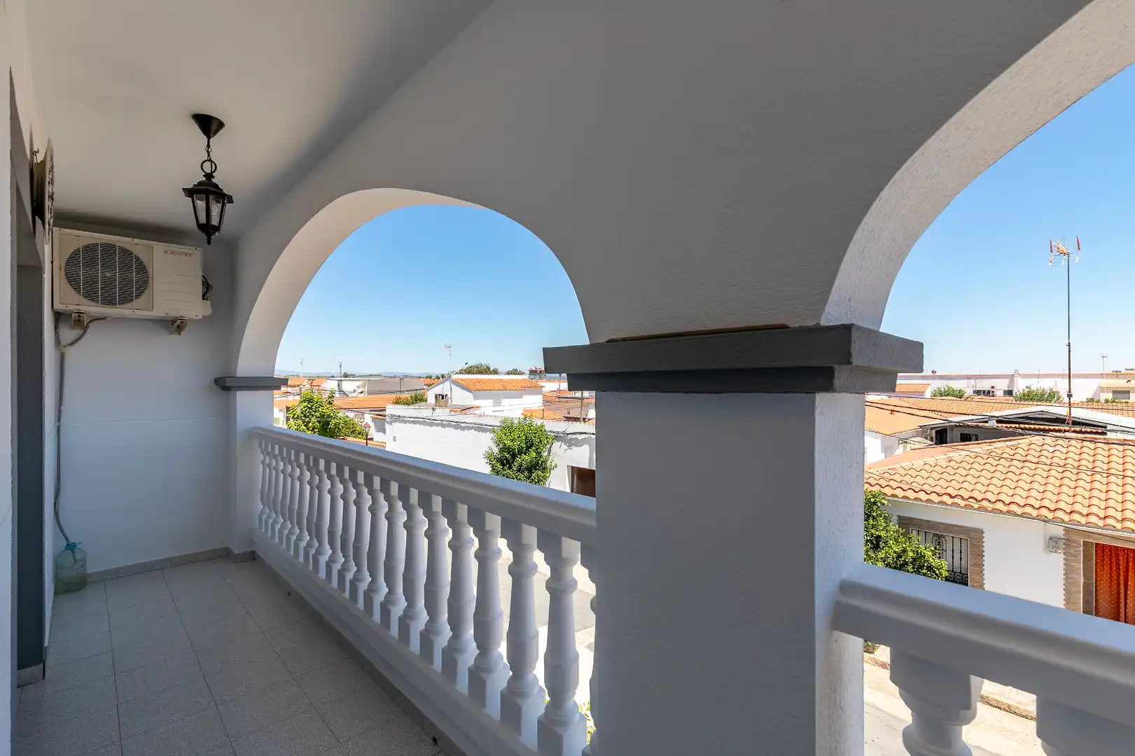 Terrassa de Casa adosada en venda en Alagón del Río amb Aire condicionat, Calefacció i Jardí privat