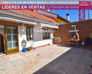 Exterior view of House or chalet for sale in Torrejón de Ardoz  with Air Conditioner, Heating and Terrace