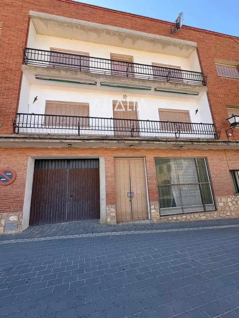 Exterior view of Houses for sale in Belmonte  with Terrace, Storage room and Furnished