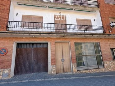 Casa en venda a PLAZA NUESTRA SEÑORA DE LA ESTRELLA