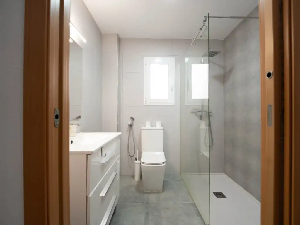 Baño de Planta baja en venta en La Pobla de Vallbona con Aire acondicionado, Calefacción y Terraza