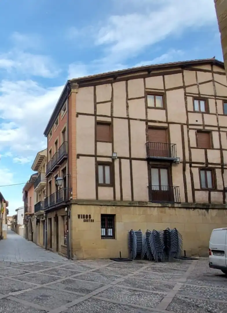 Vista exterior de Piso en venta en Santo Domingo de la Calzada con Calefacción