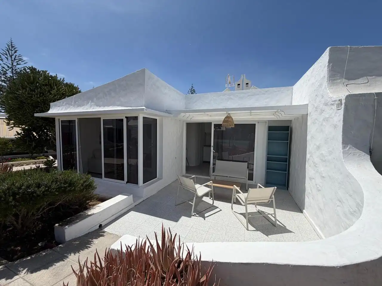 Vista exterior de Casa o chalet de alquiler en San Bartolomé de Tirajana con Jardín privado, Terraza y Amueblado
