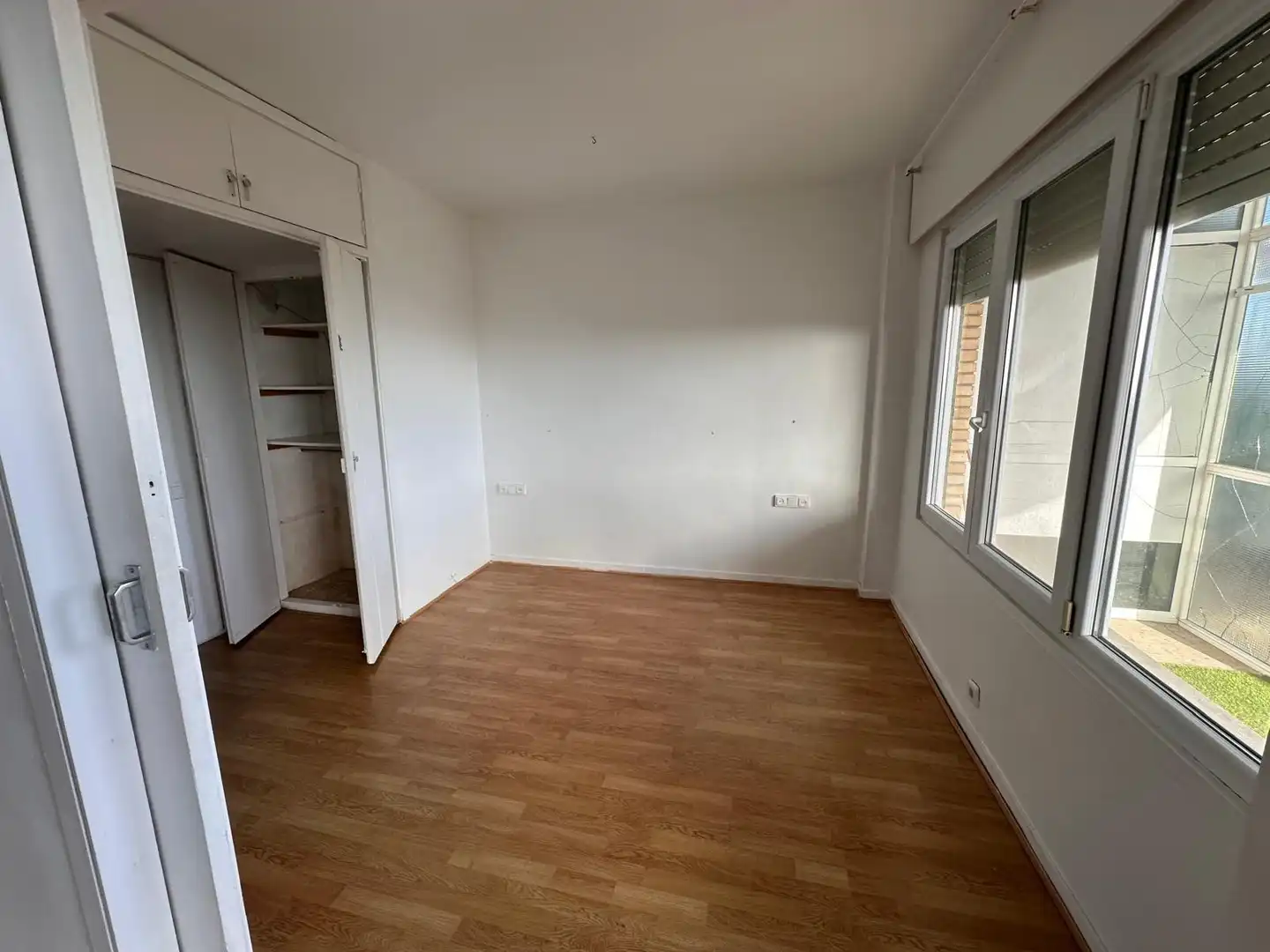 Dormitori de Apartament en venda en Sitges amb Parquet, Terrassa i Balcó