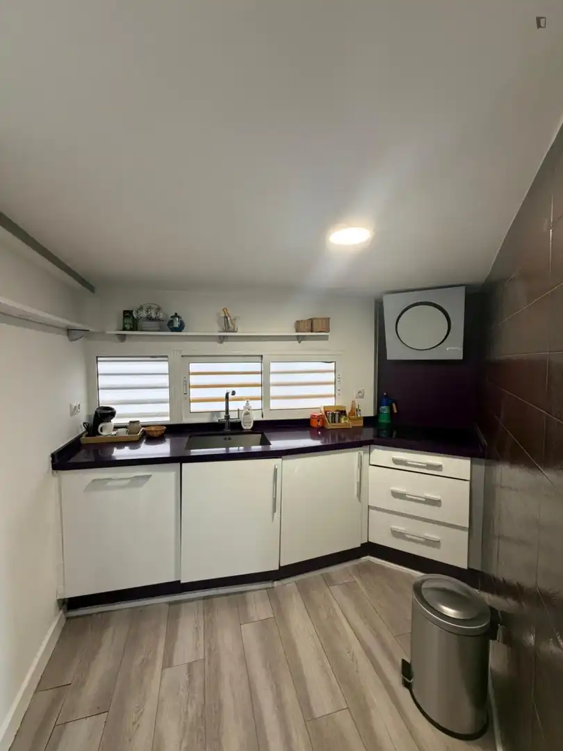 Cocina de Apartamento de alquiler en Valencia con Aire acondicionado, Calefacción y Amueblado