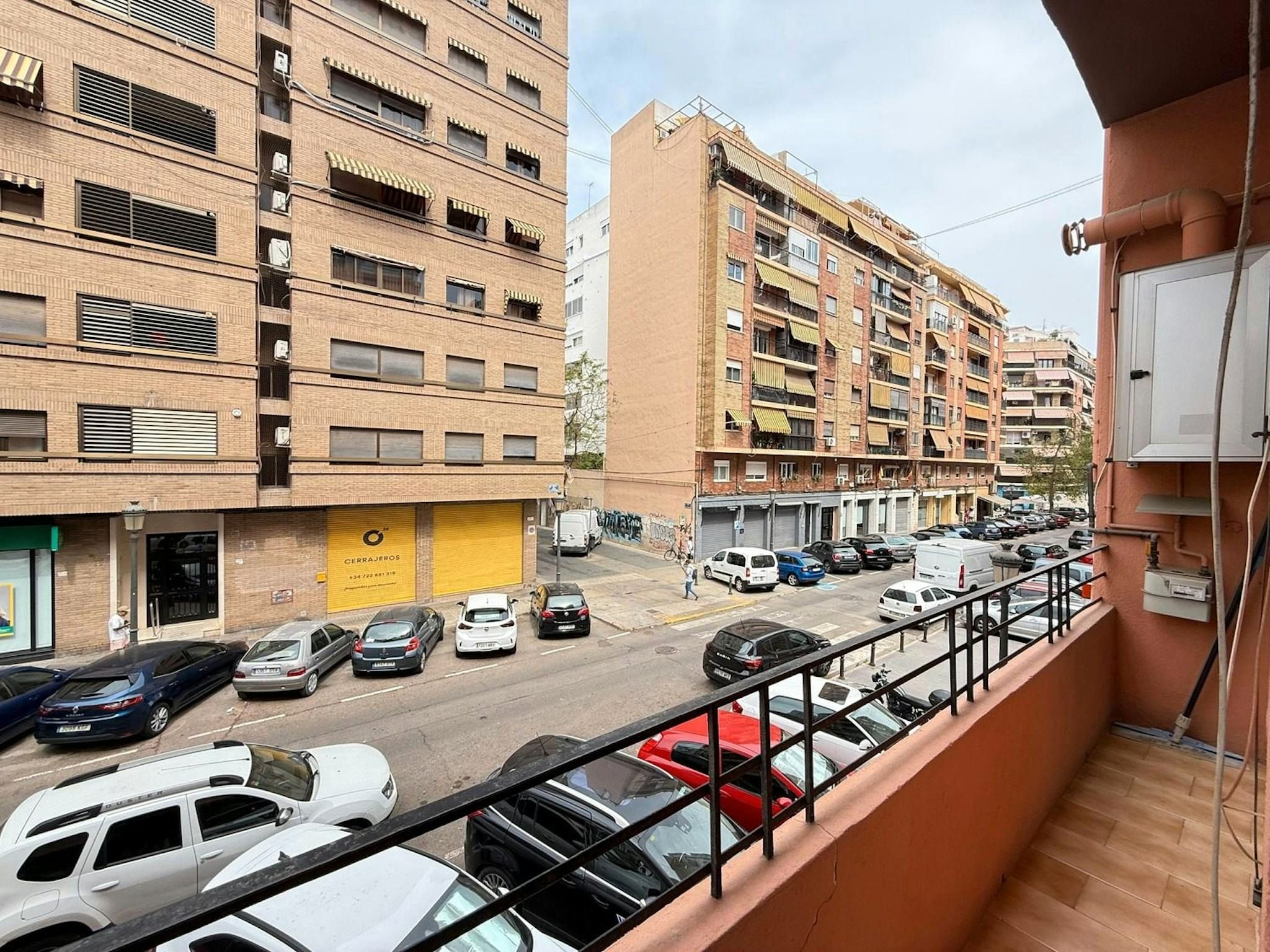 Exterior view of Flat to share in  Valencia Capital  with Air Conditioner, Furnished and Washing machine