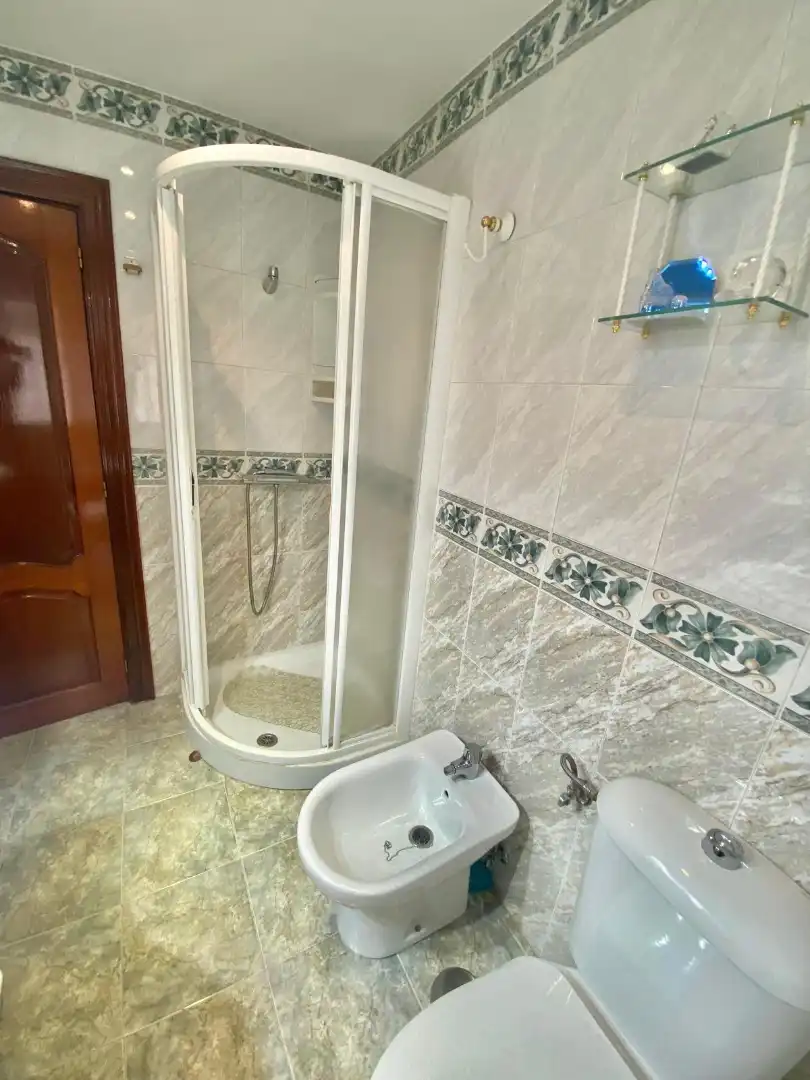 Bathroom of Flat for sale in Granada  with Furnished and Balcony