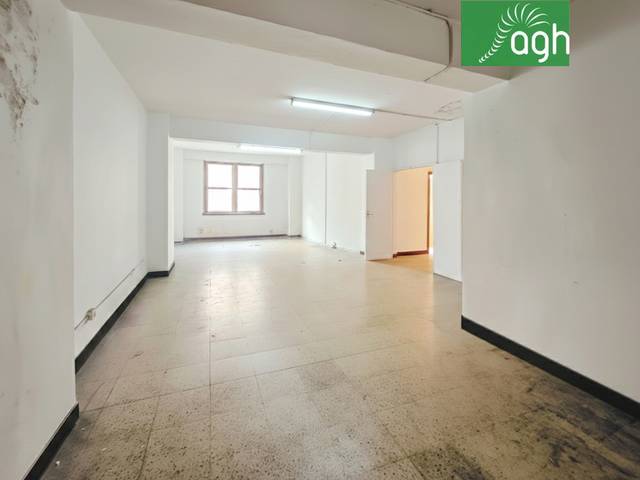Piso en Venta en Avenida de Oza en Los Castros - Castrillón