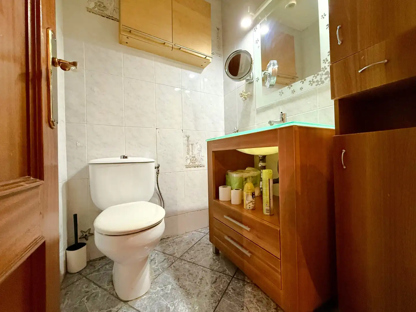 Badezimmer von Einfamilien-Reihenhaus zum Verkauf in Badalona mit Klimaanlage, Heizung und Terrasse