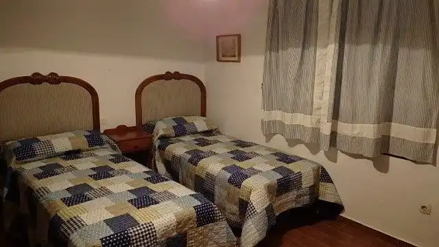 Dormitori de Casa o xalet en venda en Chiclana de la Frontera amb Jardí privat i Piscina comunitària