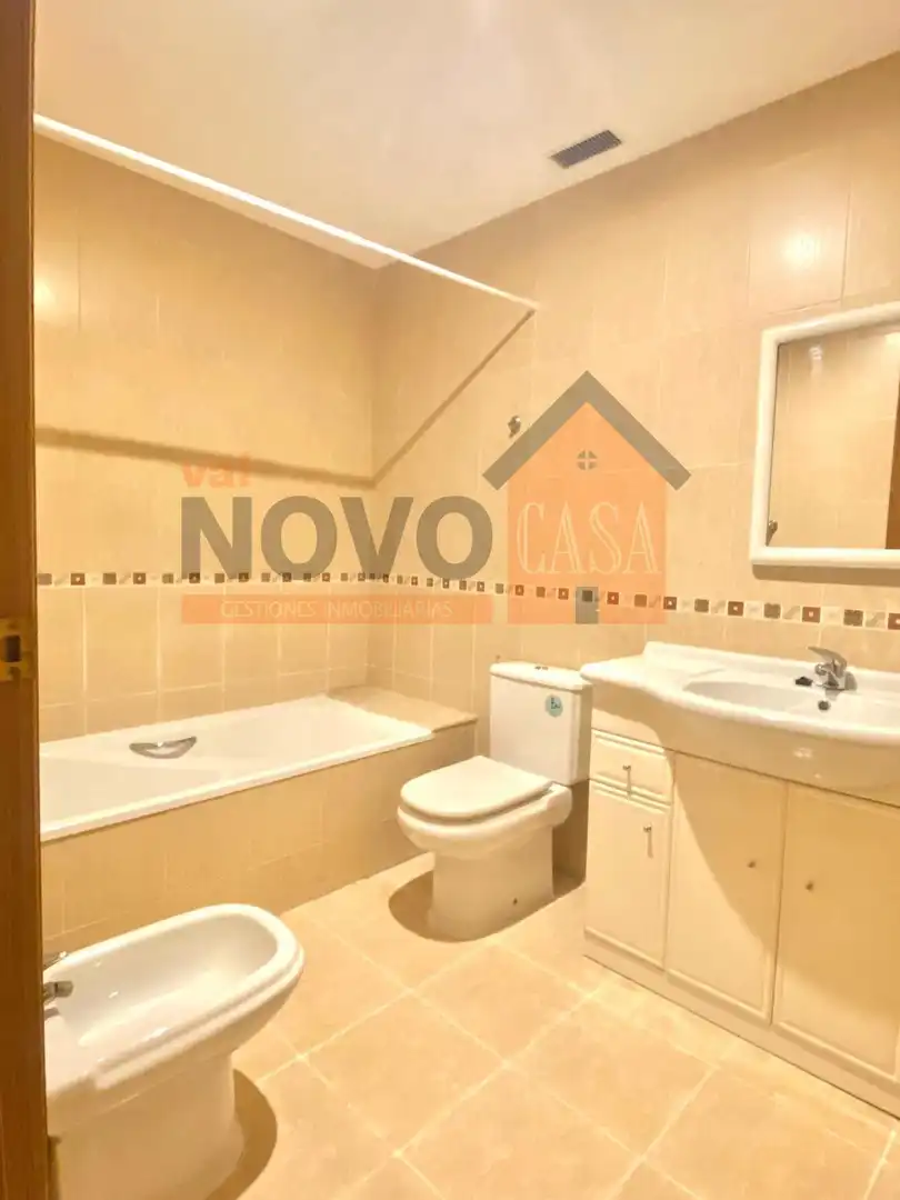 Baño de Casa adosada en venta en Alfarb con Aire acondicionado