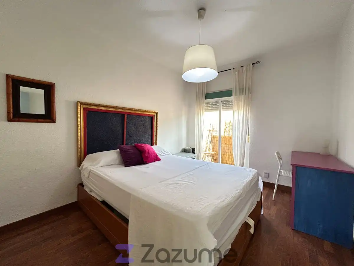 Habitación de Piso de alquiler en Granada con Amueblado, Horno y Lavadora