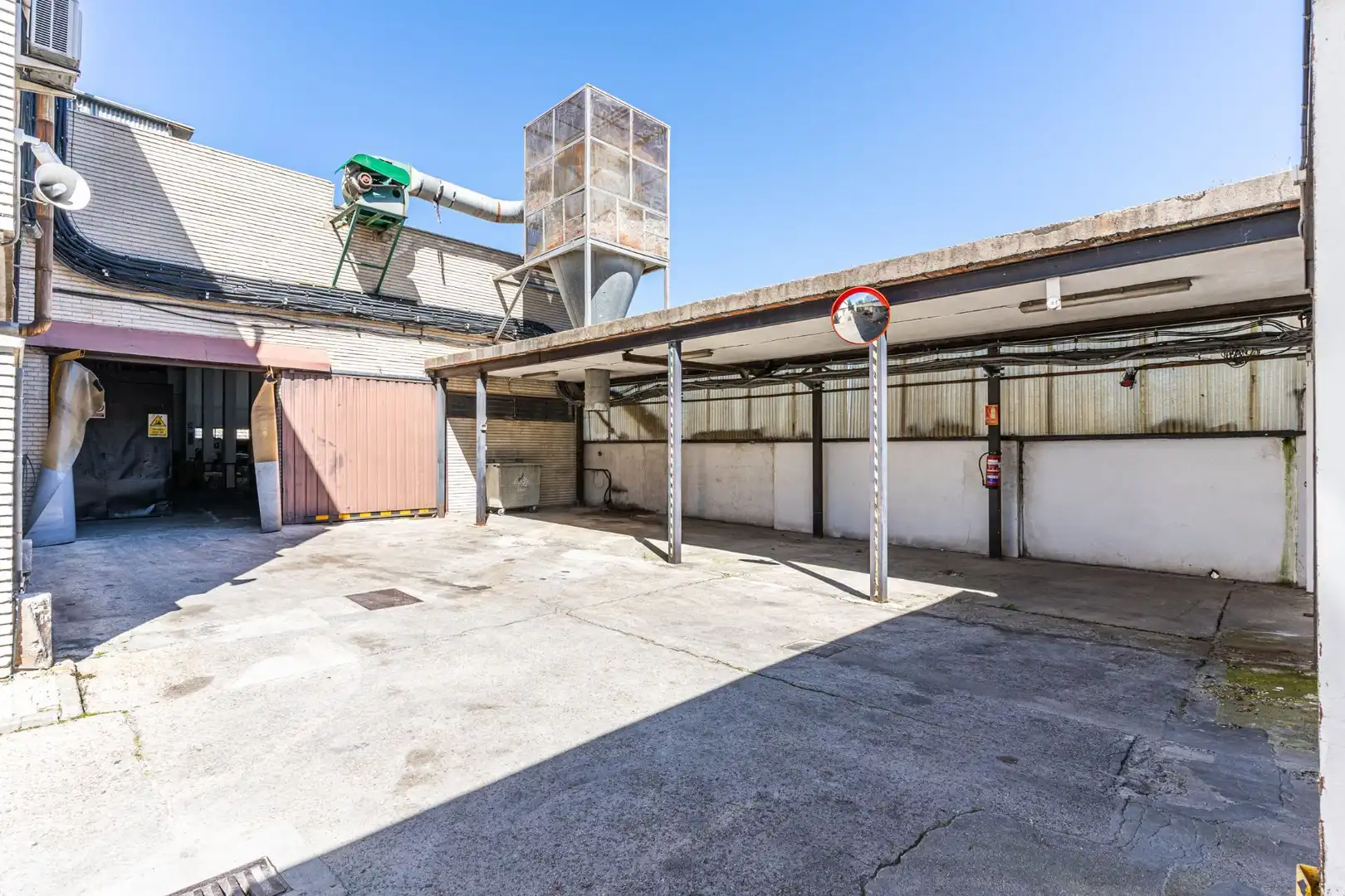 Parkplatz von Gebäude zum Verkauf in Madrid