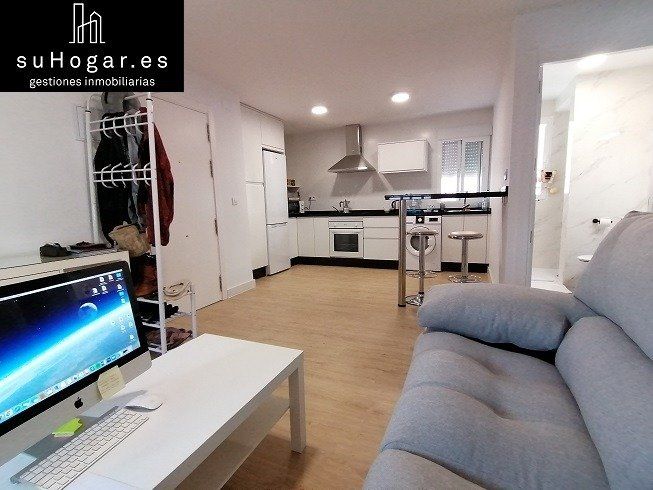 Sala d'estar de Apartament de lloguer en Badajoz Capital amb Aire condicionat