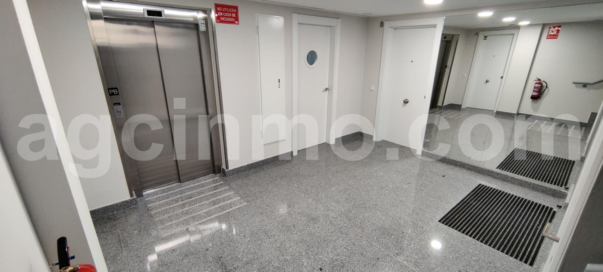 Flat for sale in Valladolid Capital  with Terrace, Storage room and Community pool