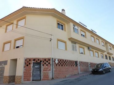 Parking with lift for sale in ?GUILAS