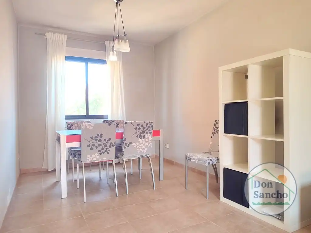 Comedor de Casa adosada en venta en Viana de Cega con Calefacción, Jardín privado y Terraza