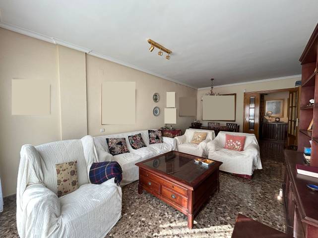 Piso en Venta en Avenida de los Capuchinos en Plaza Illes Columbretes